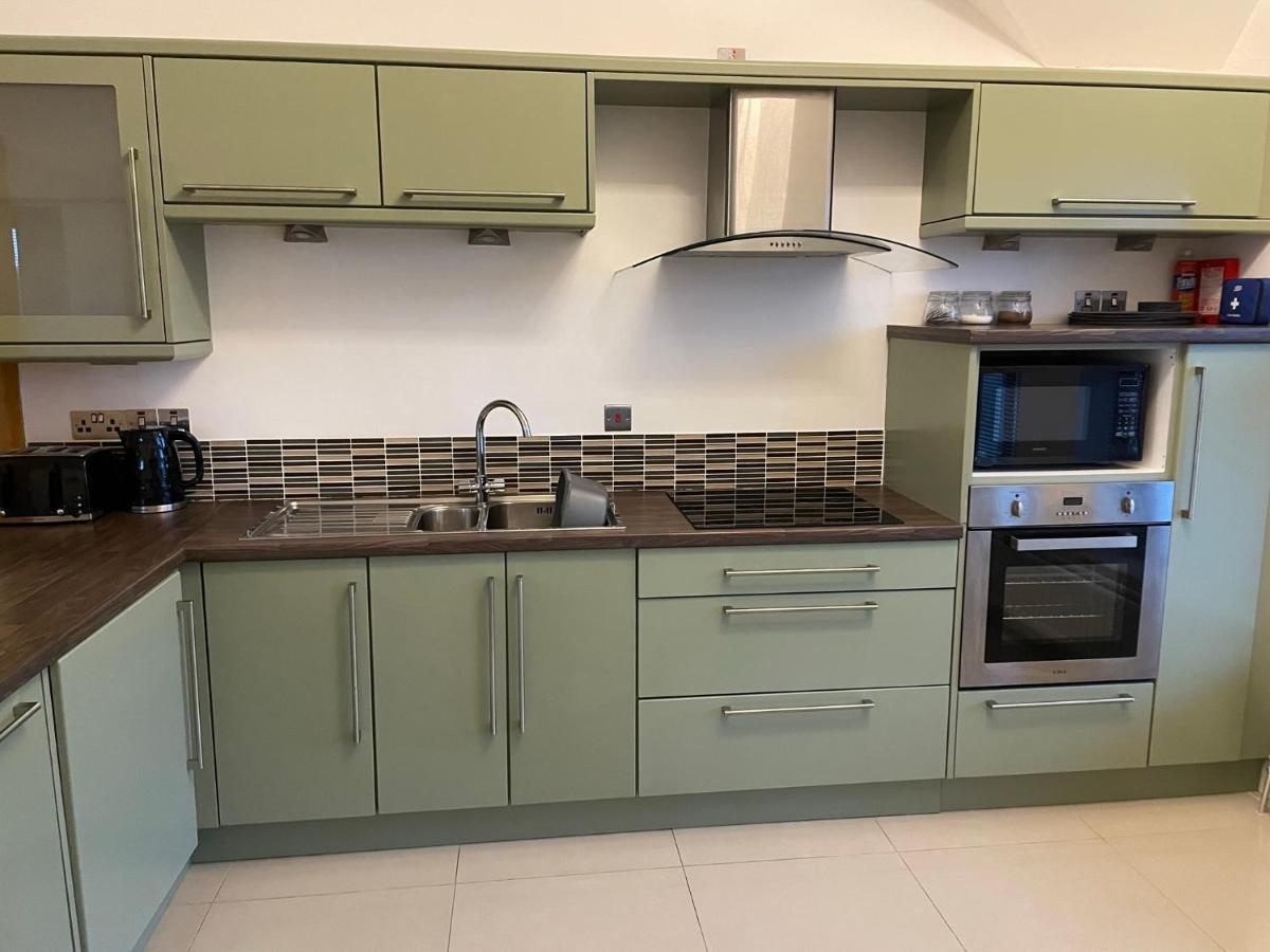 Orchard Oasis, Luxury Penthouse Getaway Apartment Coleraine Luaran gambar